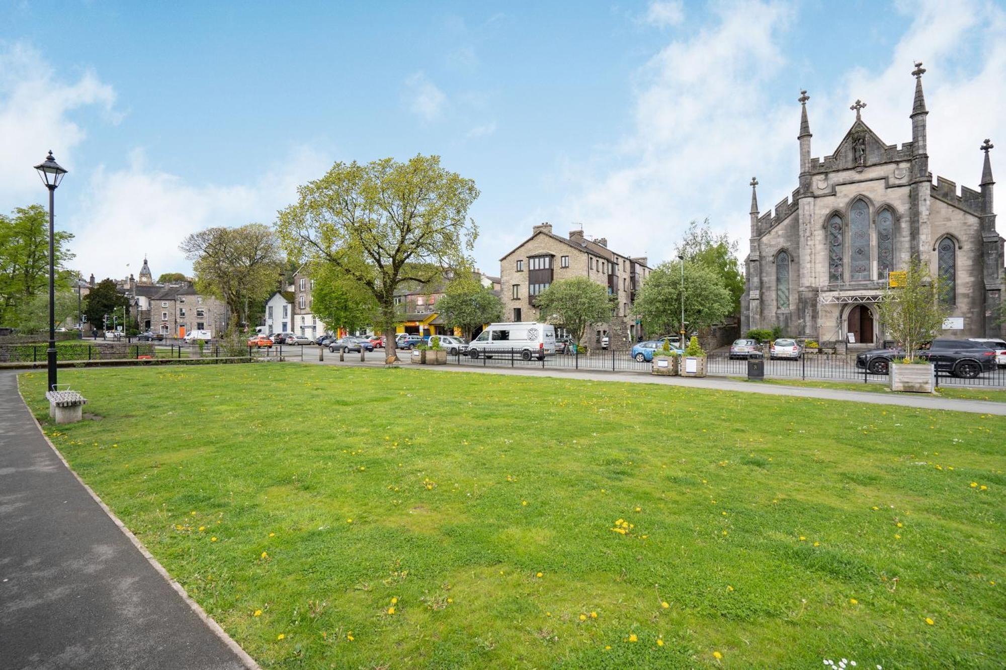 9 Camden Building Kendal Exterior foto